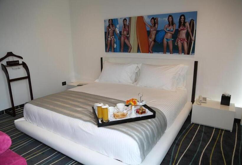 سوئیت جونیور با چشم‌انداز کوهستان, Veer Luxury Boutique Hotel & Beach Club