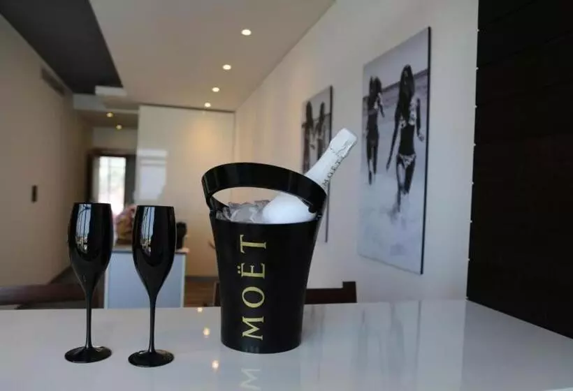 سوییت جونیور با چشم‌انداز دریا, Veer Luxury Boutique Hotel & Beach Club