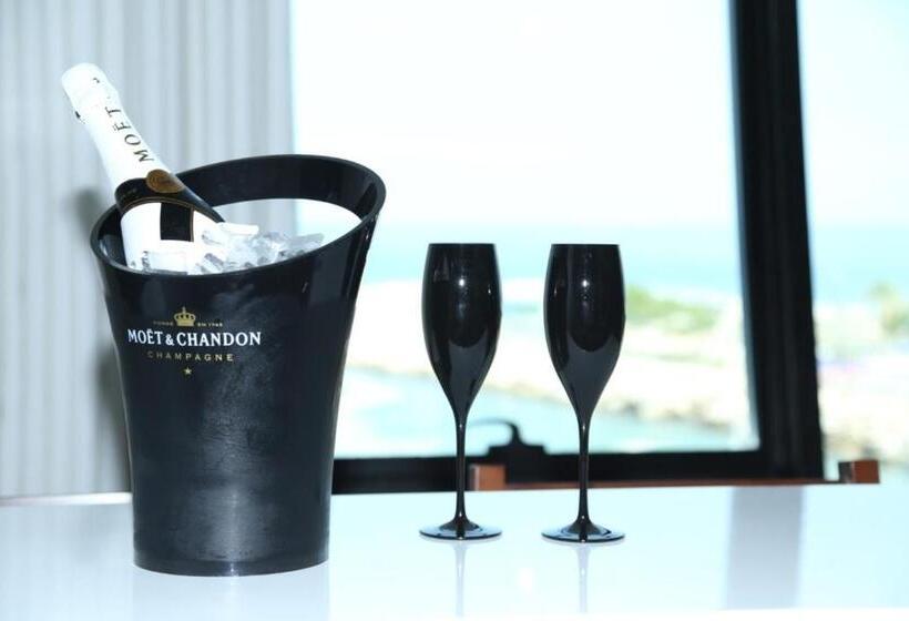 سوییت جونیور با چشمانداز دریا, Veer Luxury Boutique Hotel & Beach Club