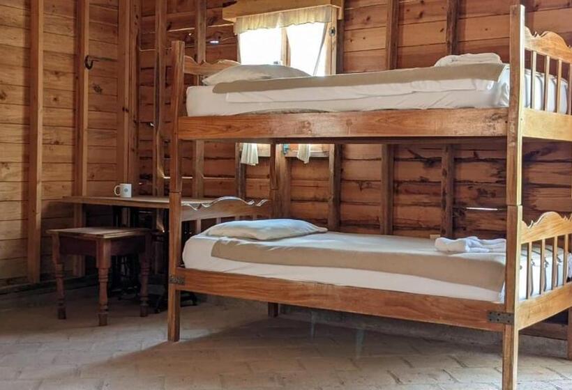 سوییت خانوادگی, Posada San Lázaro