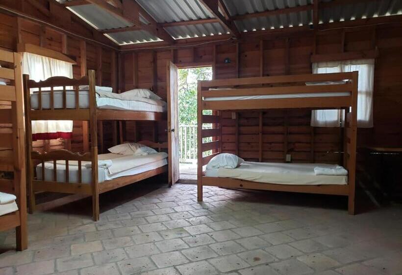 سوییت خانوادگی, Posada San Lázaro