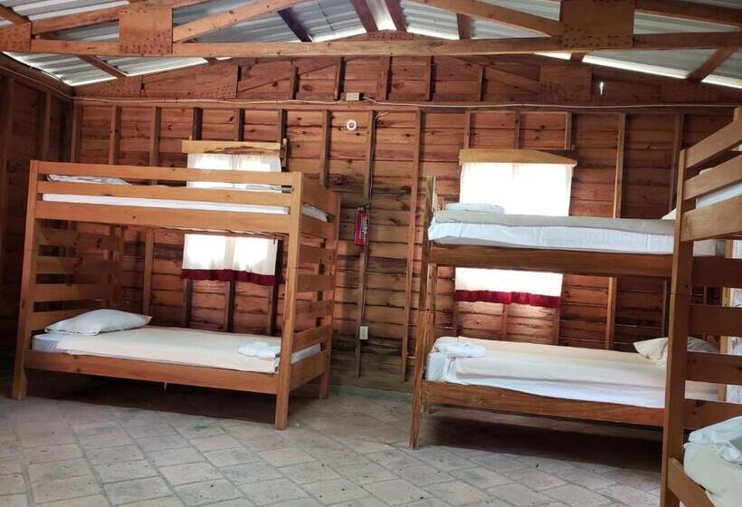 سوییت خانوادگی, Posada San Lázaro