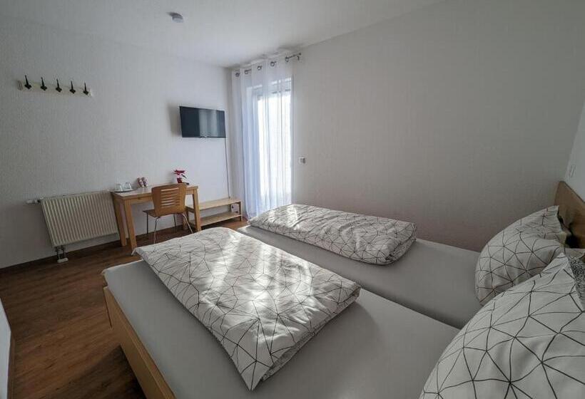Номер Стандарт, Pension Victoria
