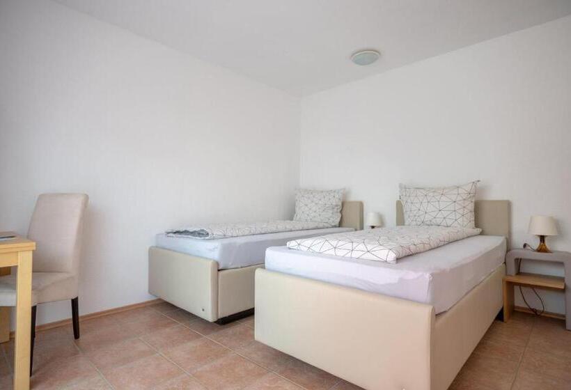 اتاق استاندارد, Pension Victoria