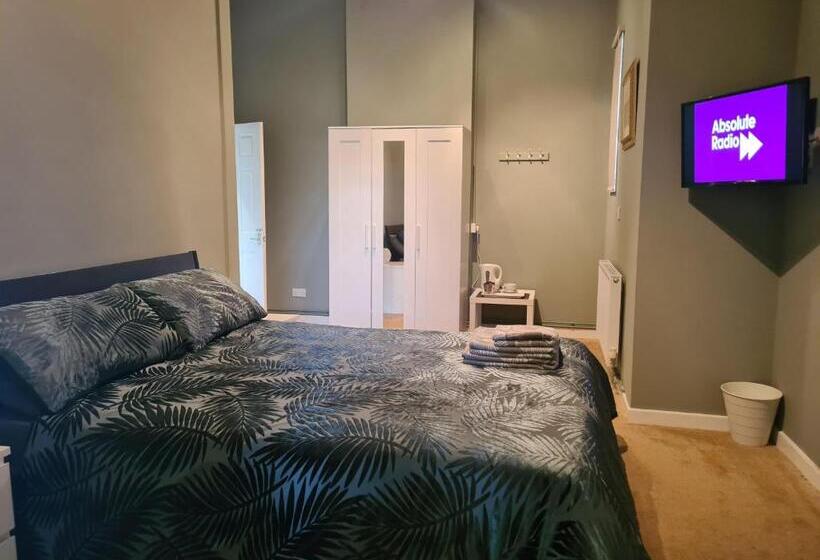 Стандартный Номер Кровать Кинг, Hen House