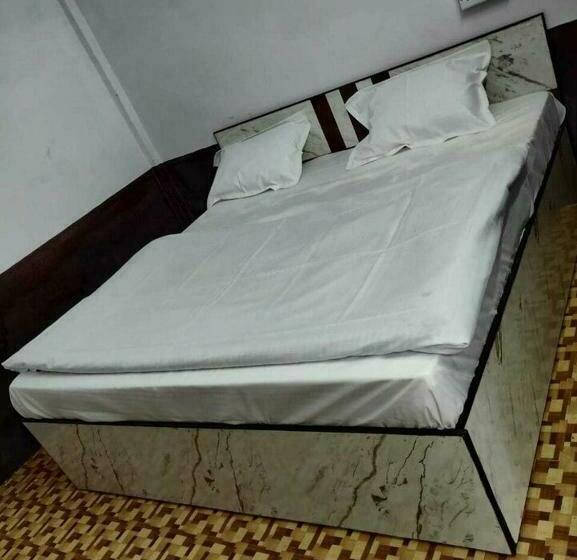 Трехместный Номер Классика, Spot On Hotel New Bright