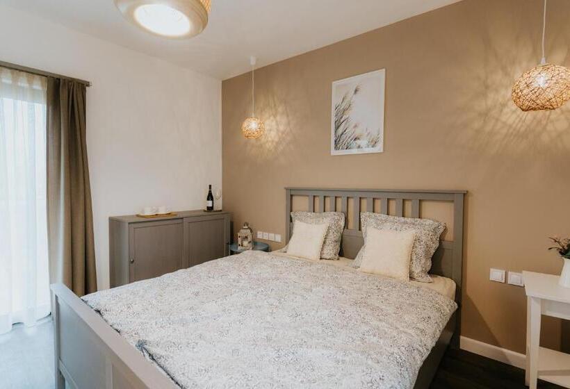 Дом 1 Спальня, Gyopár Lodge Gyopárosfürdő