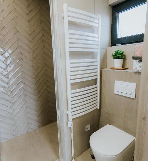 Семейный Номер, Gyopár Lodge Gyopárosfürdő