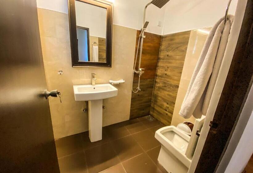 Номер Deluxe, Friendly Hills