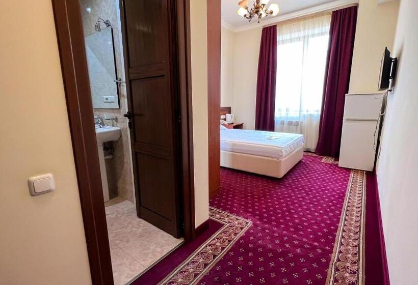 Camera Economy Singola, Olympavan