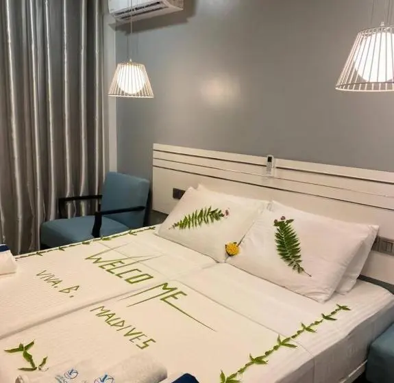 اتاق لوکس با بالکن و چشم‌انداز دریا, Viva Beach Maldives