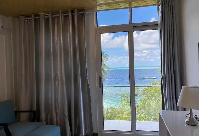 اتاق لوکس با بالکن و چشم‌انداز دریا, Viva Beach Maldives