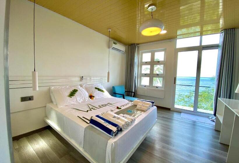 اتاق لوکس با بالکن و چشم‌انداز دریا, Viva Beach Maldives