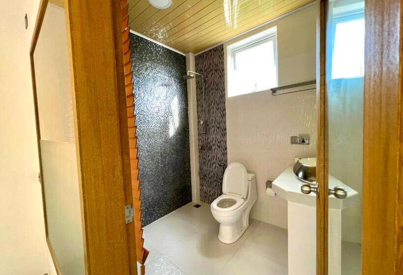 سوییت سوپریور با چشم‌انداز دریا, Viva Beach Maldives