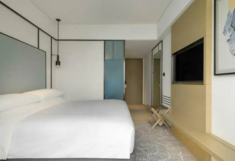 اتاق کلاسیک با تخت دونفره, Four Points By Sheraton Hong Kong, Tung Chung