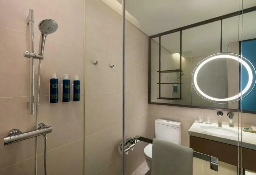 اتاق کلاسیک با تخت دونفره, Four Points By Sheraton Hong Kong, Tung Chung