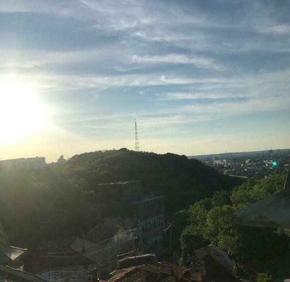 Négyszemélyes Classic Szoba, андреевская мансарда»у амура»