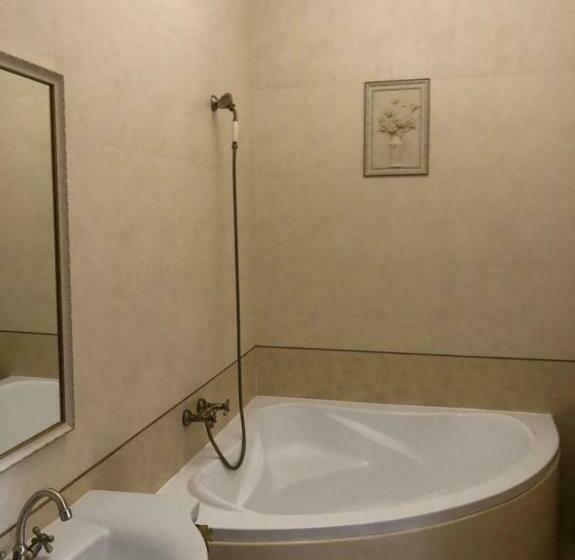 Négyszemélyes Classic Szoba, андреевская мансарда»у амура»