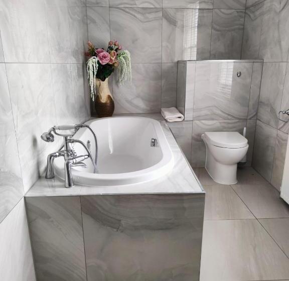 Люкс Deluxe Кровать Кинг, St Johns Boutique