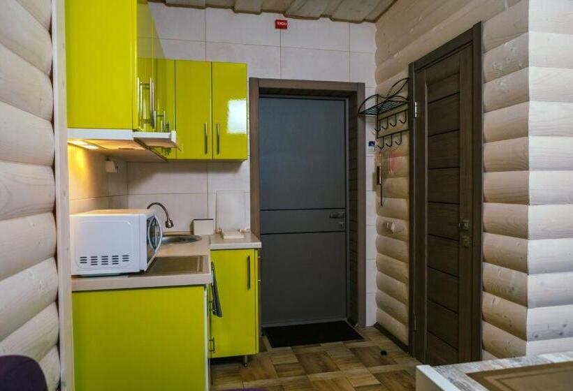 Studio Standard, Whiteberry Studio