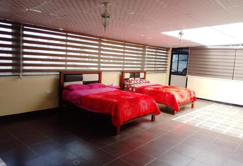 스탠다드 트리플 룸, Hostal Mediodía Matriz