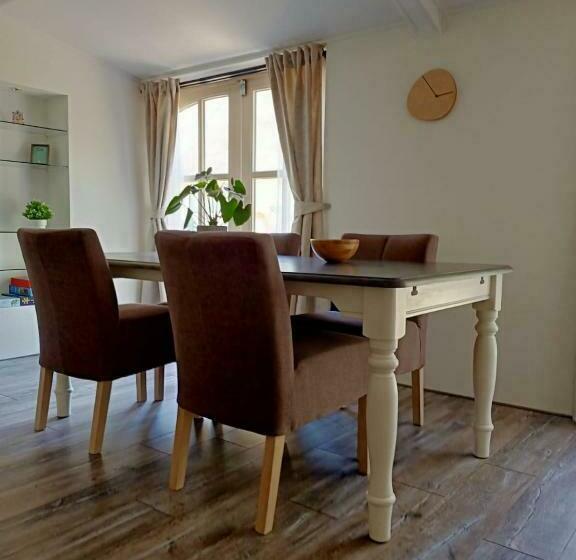 דירת חדר, Bij De Vlaamse Schuur