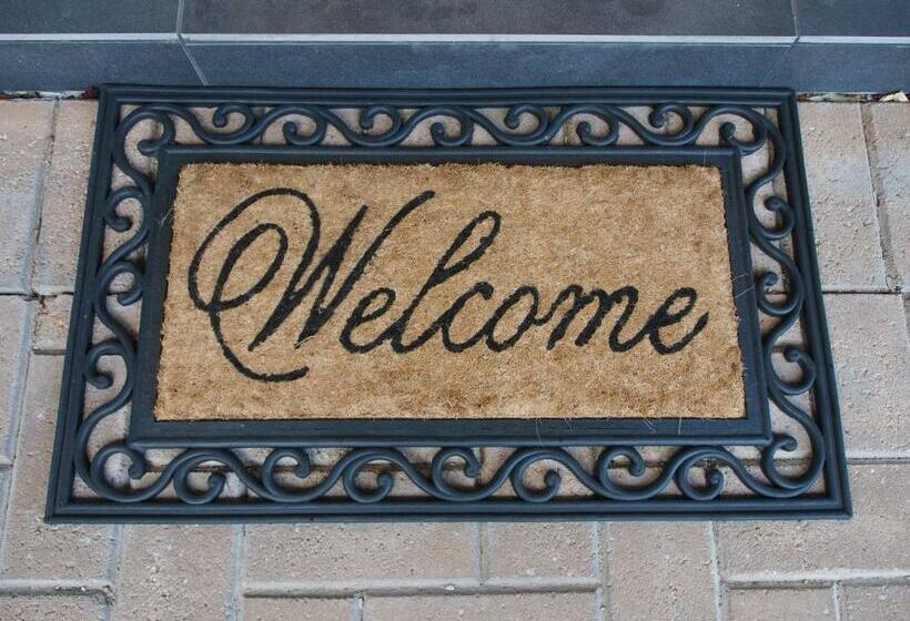 带大床的标准间, Bed & Breakfast At Tiffany's