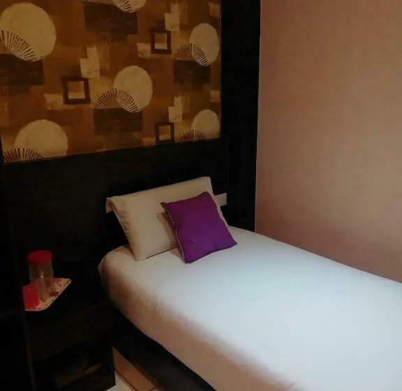 スタンダードシングルルーム, Remember Hotel Bukit Gambir