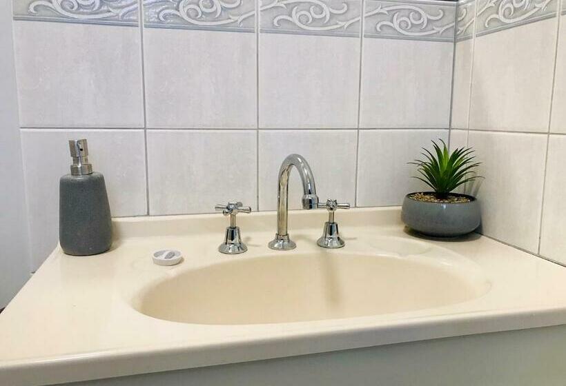 Дом 2 Спальни, Adelaide Hills Escape