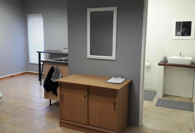 חדר סטנדרט, En Route Guest House