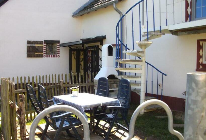 غرفة قياسية, Haus Klara