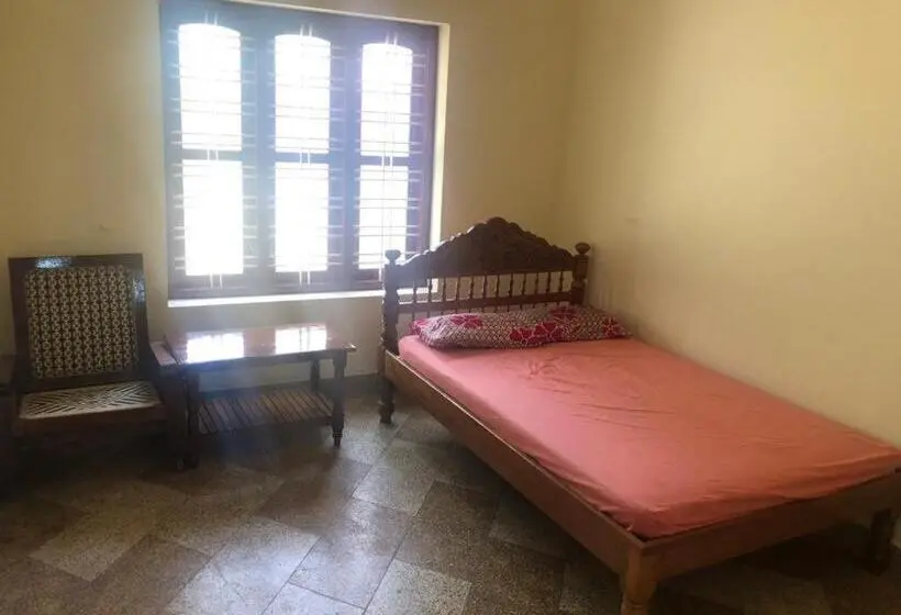 エコノミールーム, Konni Town Central House With Ac Rooms