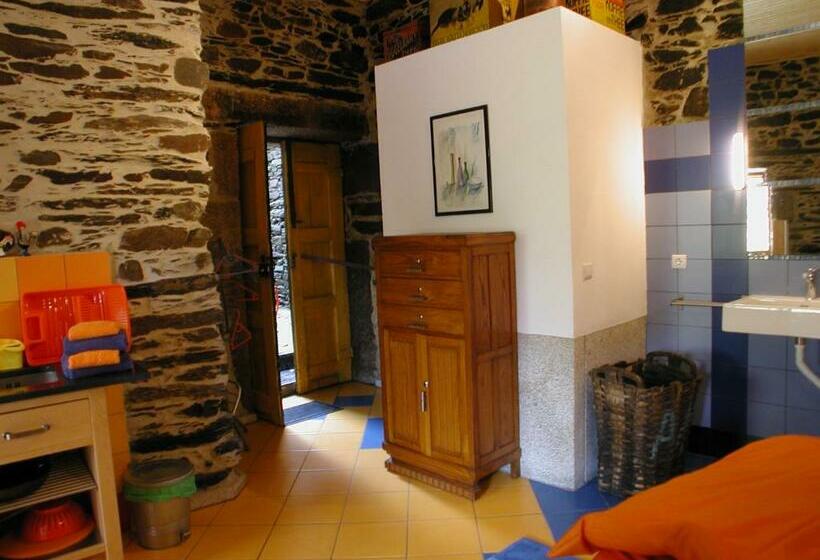 スーペリアールーム, Mesao Provesende