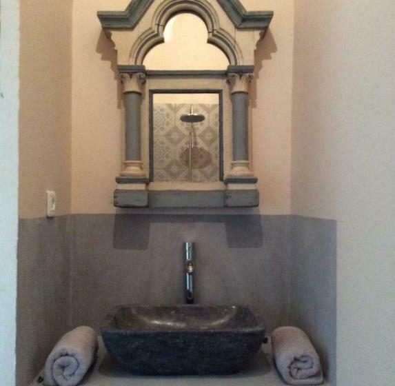 Четырехместный Номер Стандарт Вид на Сад, Terre De Boheme