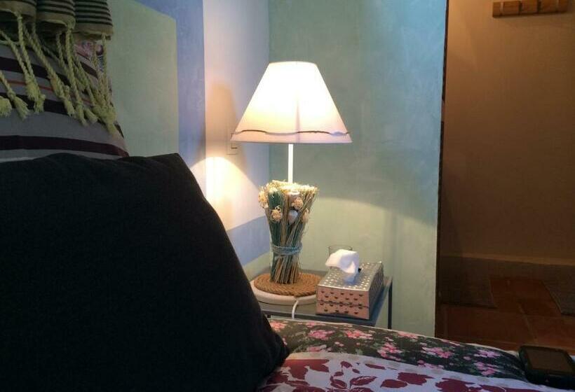 Четырехместный Номер Стандарт Вид на Сад, Terre De Boheme