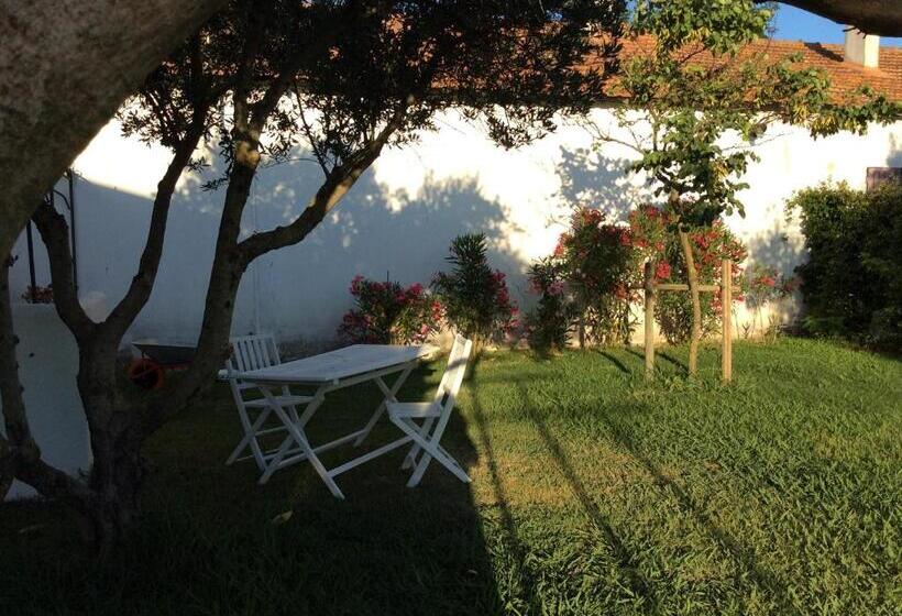 Четырехместный Номер Стандарт Вид на Сад, Terre De Boheme