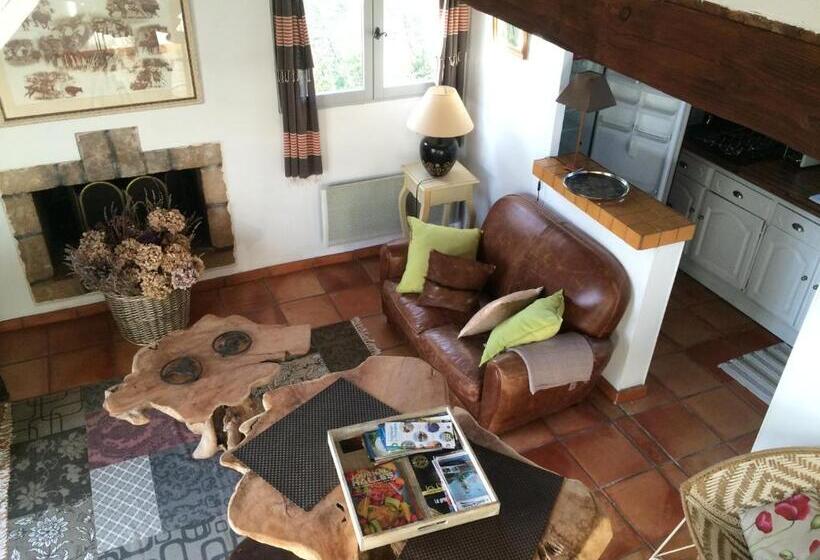 Четырехместный Номер Стандарт Вид на Сад, Terre De Boheme