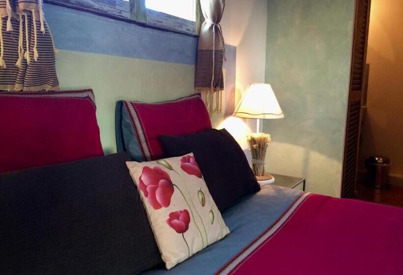 Четырехместный Номер Стандарт Вид на Сад, Terre De Boheme