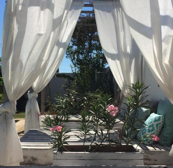 Четырехместный Номер Стандарт Вид на Сад, Terre De Boheme