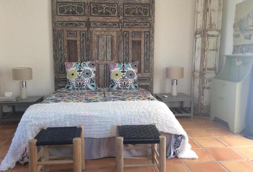 Номер Superior, Terre De Boheme