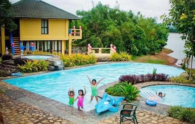 Семейный Номер, Porta Verde Resort Villas Caliraya