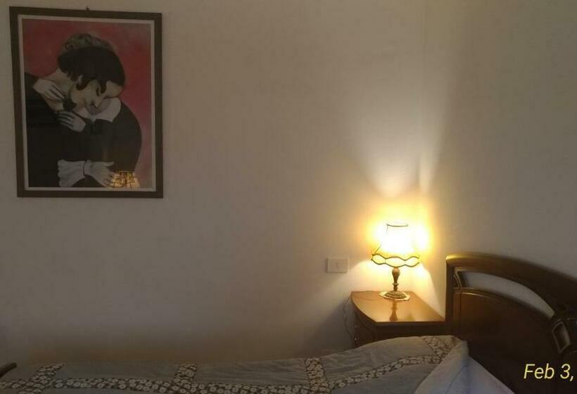 غرفة قياسية, Casa A Soliera