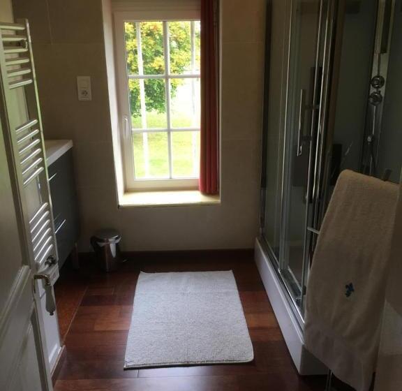 Номер Стандарт, Château De Villers Châtel