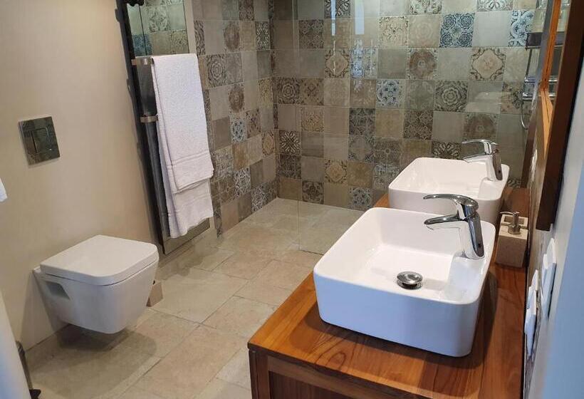 غرفة قياسية, L Ermitage De Saint Bardoux