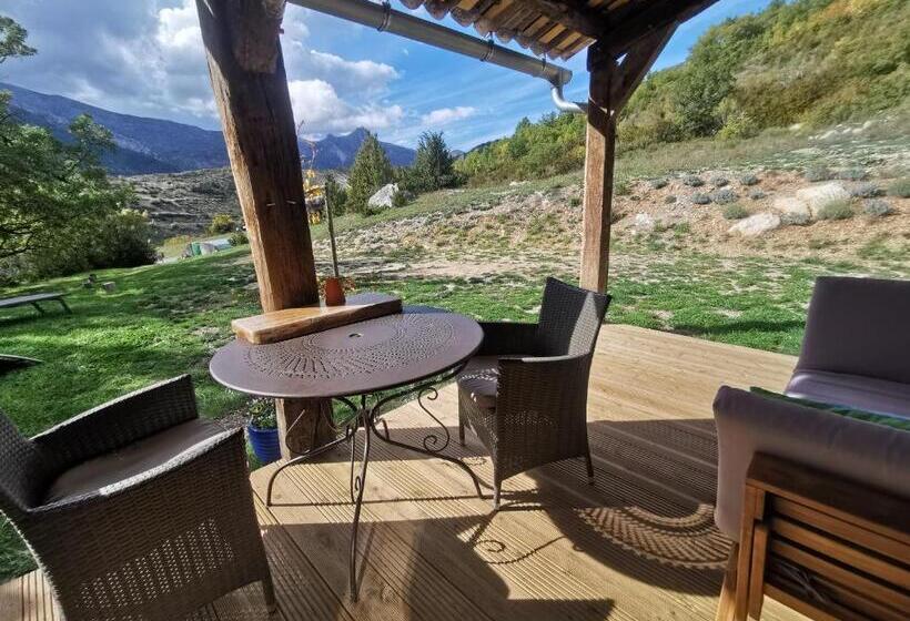 マウンテンビュースタンダードルーム, La Peyregoune, Logement En Pleine Nature Et Table D Hôtes