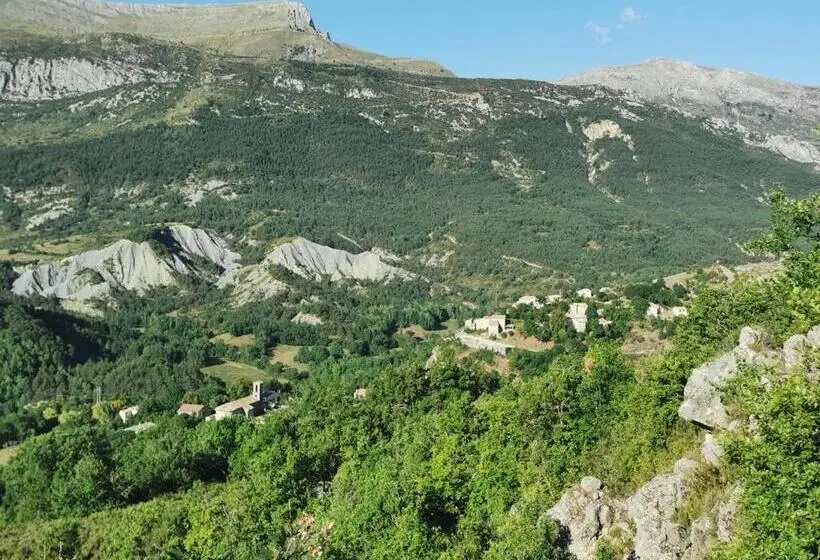 マウンテンビュースタンダードルーム, La Peyregoune, Logement En Pleine Nature Et Table D Hôtes