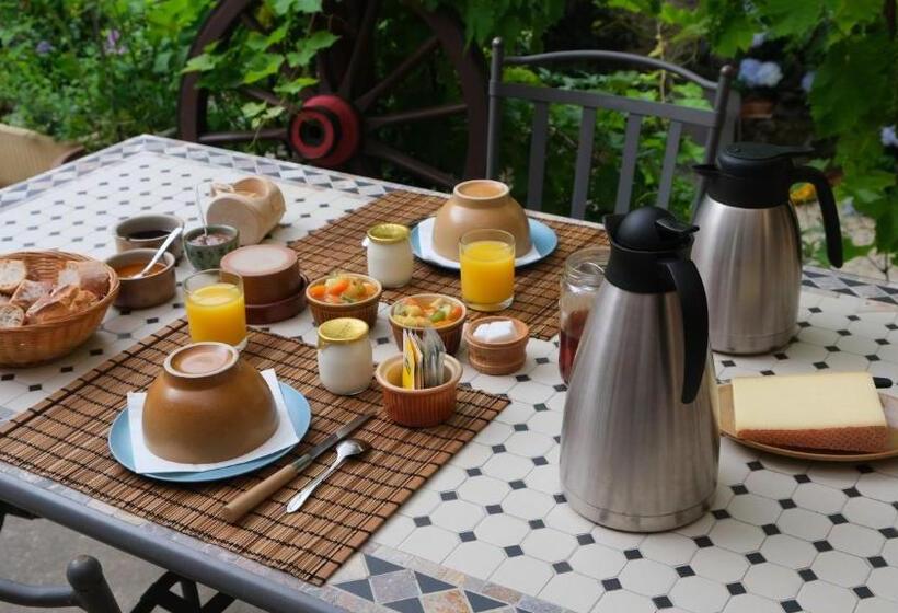 バス共有のスタンダードルーム, Le Corral Chambre D Hôte