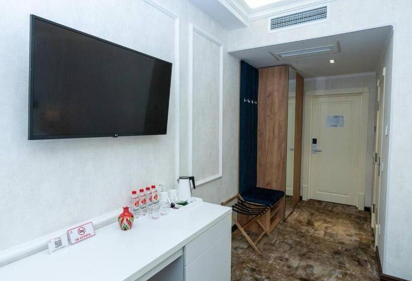 غرفة ديلوكس رباعية, Garnet Hotel Tashkent