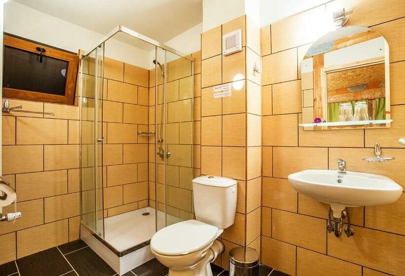 园景标准四人间, Debeli Dab