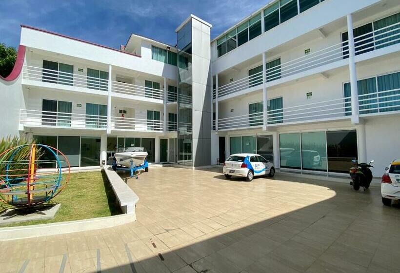 جناح مزود بتراس, Lomas Inn